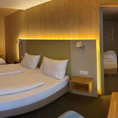 Hotel Oekohotel Aus Holz Alea Eco
