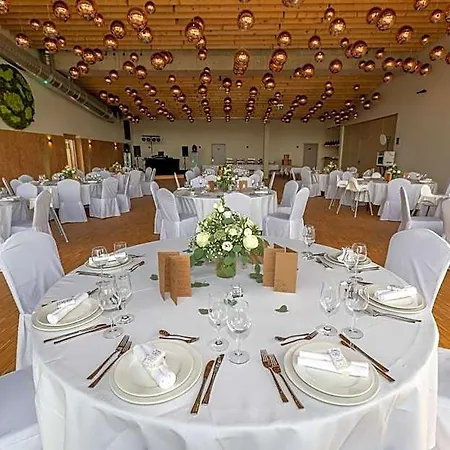 Hotel Oekohotel Aus Holz Alea Eco