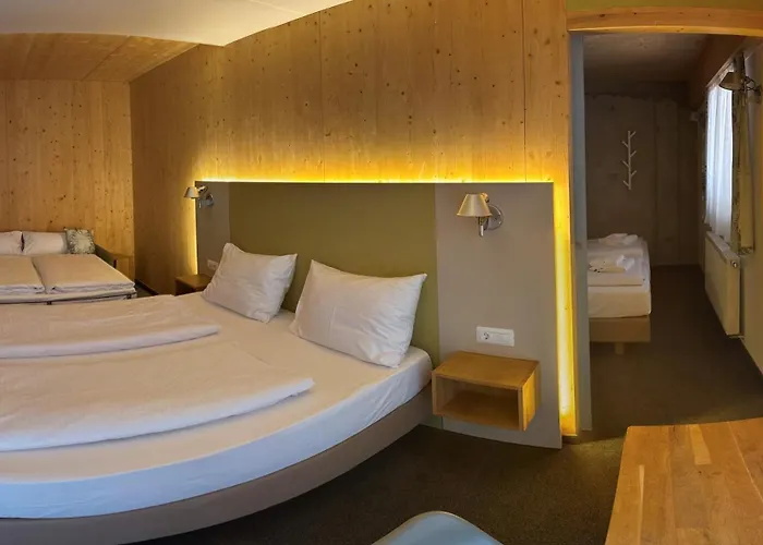 Hotel Oekohotel Aus Holz Alea Eco